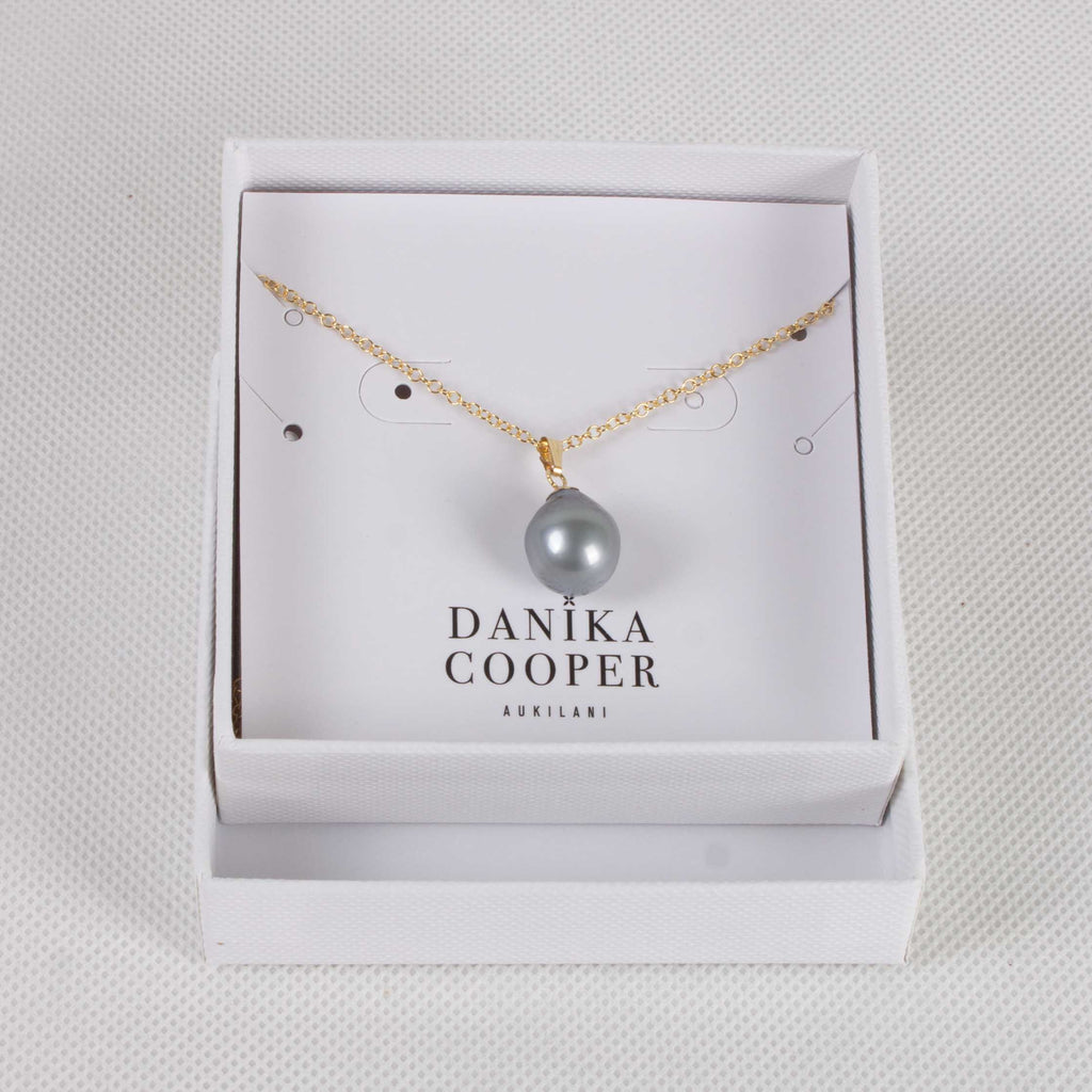 Single Pearl Necklace on Gold Chain